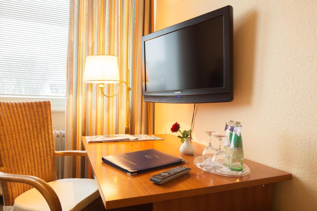 Hotel Senator Marina Ведель Экстерьер фото